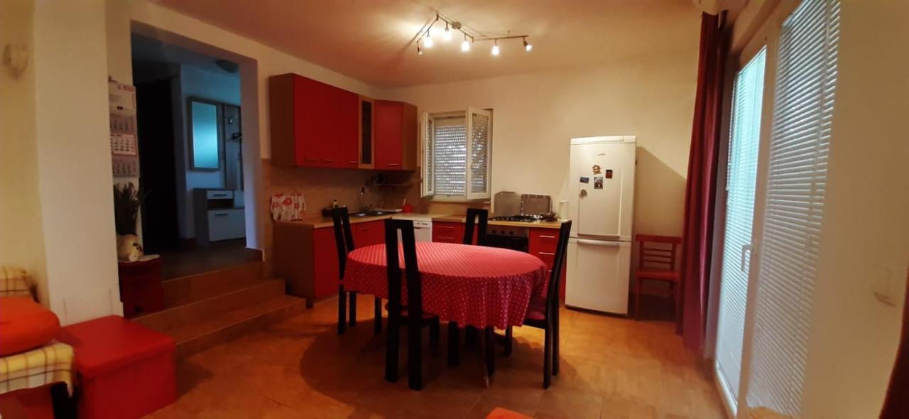 Holiday Home Zeljana Đảo Đảo Kaprije Ngoại thất bức ảnh