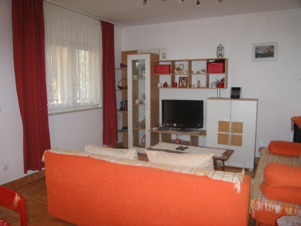 Holiday Home Zeljana Đảo Đảo Kaprije Ngoại thất bức ảnh