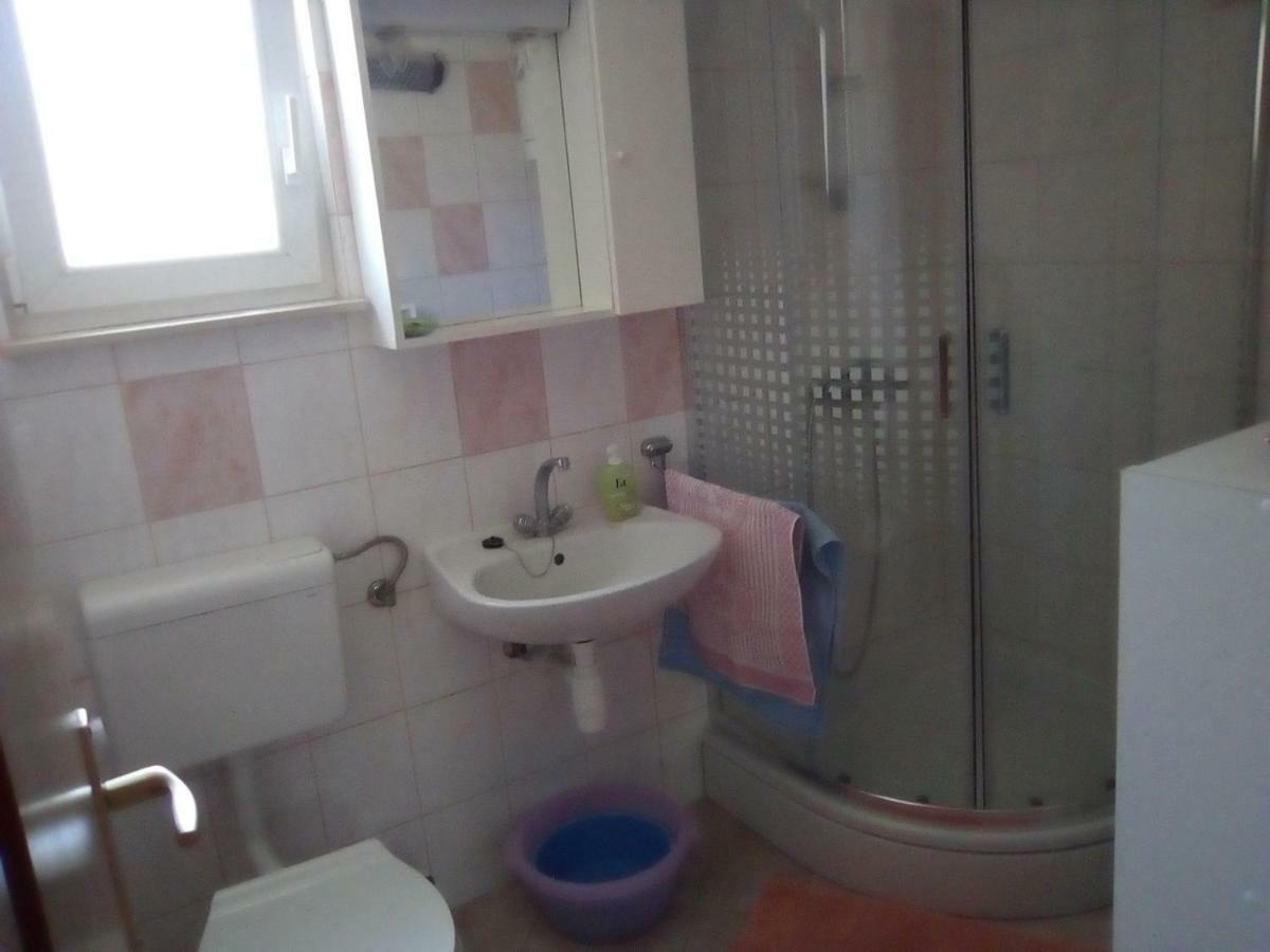 Holiday Home Zeljana Đảo Đảo Kaprije Ngoại thất bức ảnh